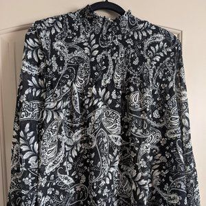 Printed Ruffleneck Blouse